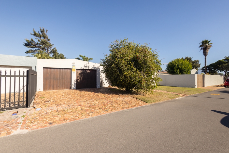 3 Bedroom Property for Sale in Edgemead Western Cape